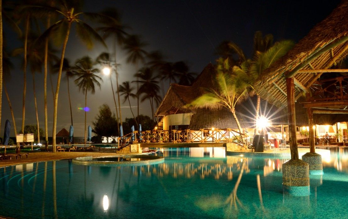 Ocean Paradise Resort & Spa Pwani Mchangani Exterior photo