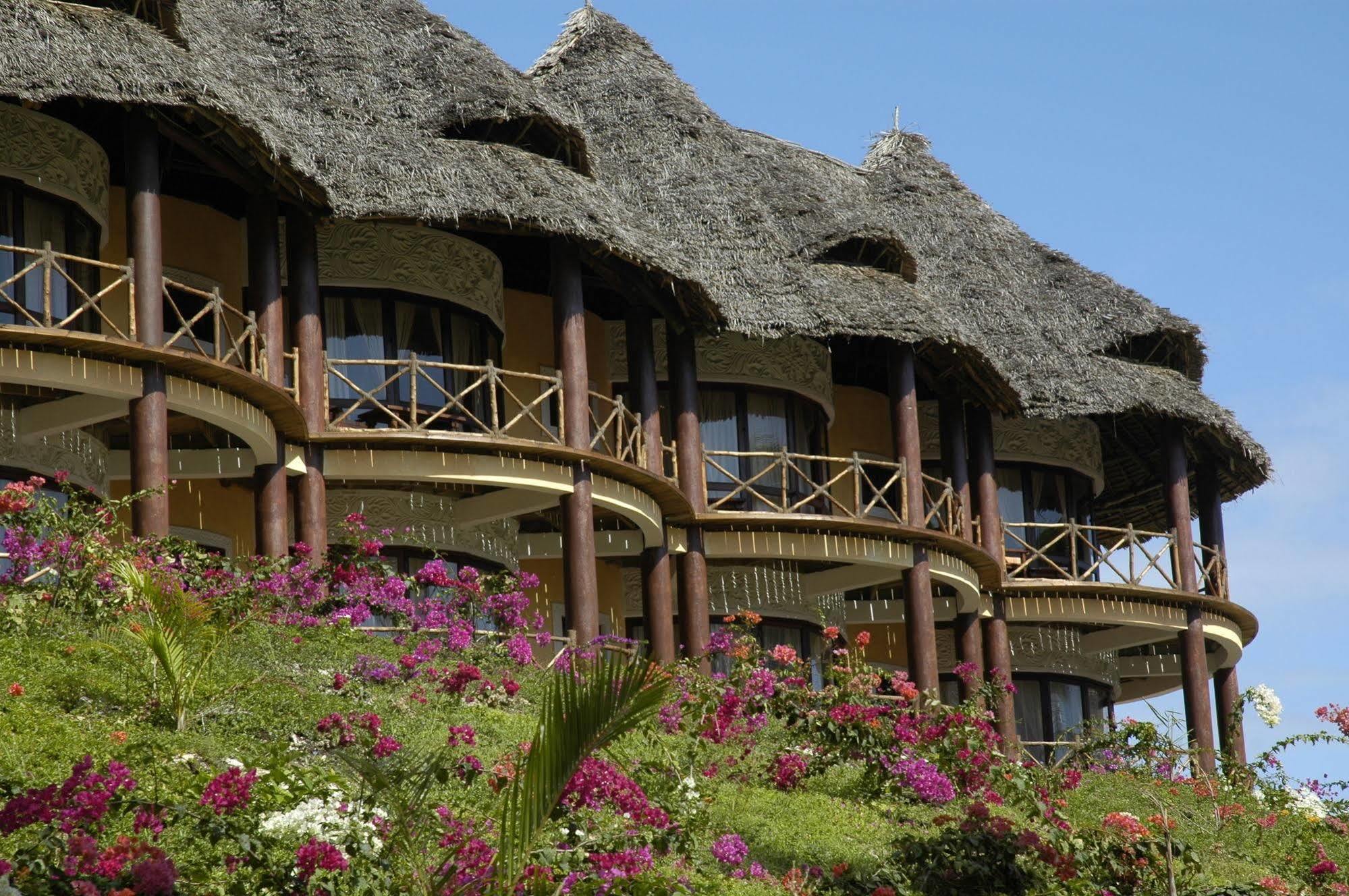 Ocean Paradise Resort & Spa Pwani Mchangani Exterior photo