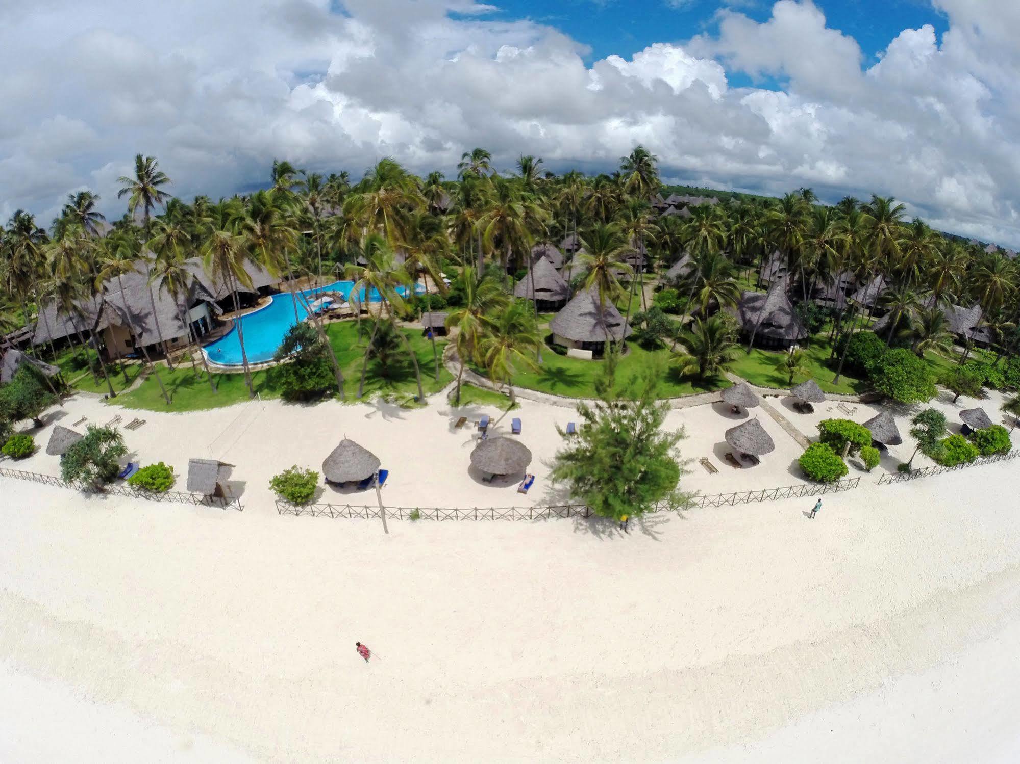 Ocean Paradise Resort & Spa Pwani Mchangani Exterior photo